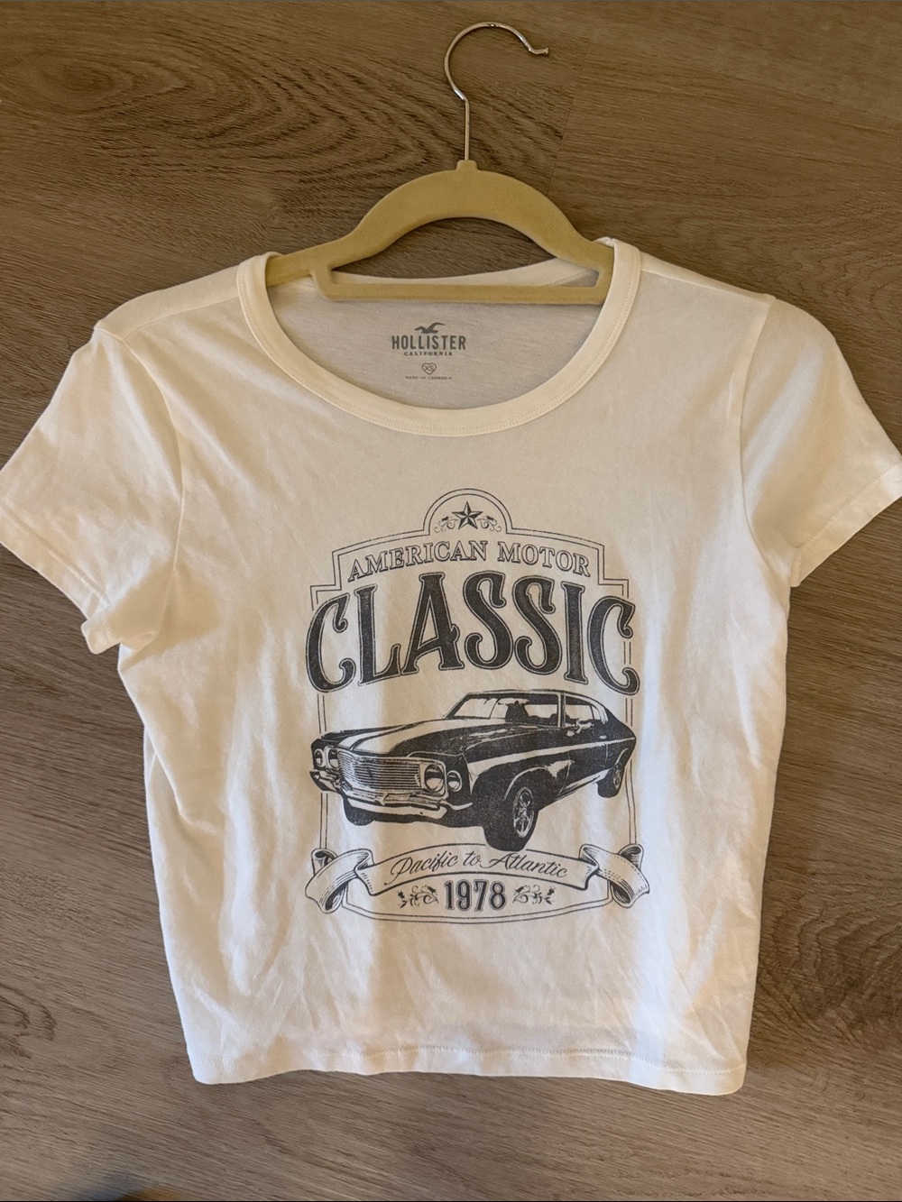 Hollister White Graphic 'Classic' Car Tee